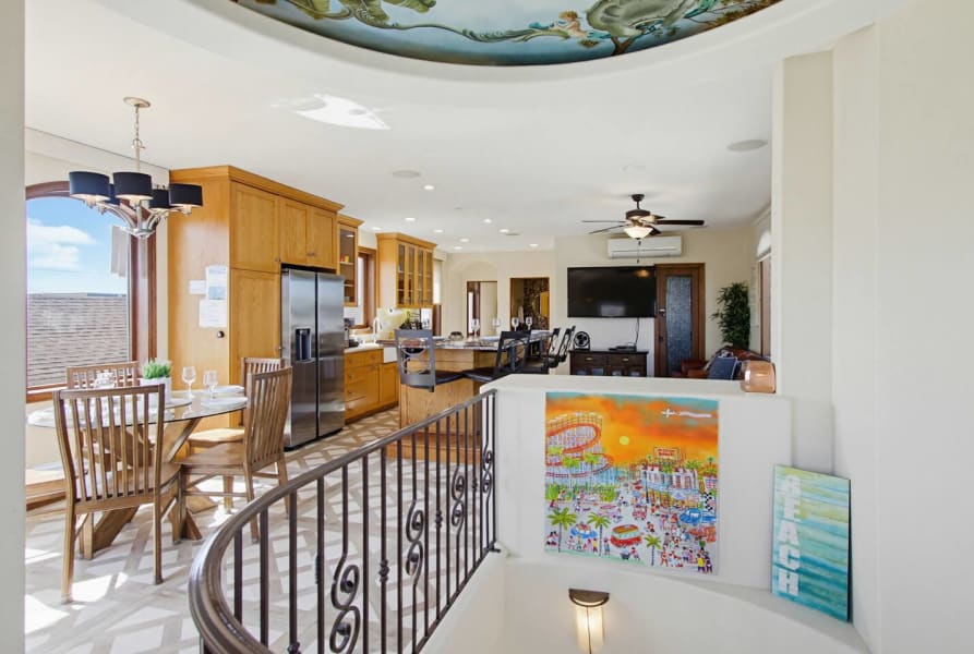 New Photos! Luxury Steps to Beach w/hot tub garage 3