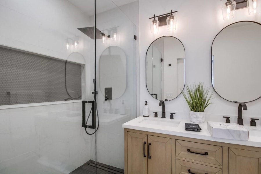 Luxury Pt Loma home with new backyard additions! 5