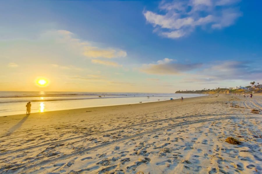 Direct beach access, ocean view, pool and parking 1