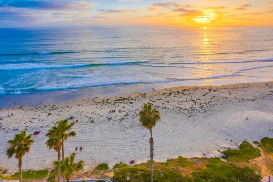 Guest fav Oceanfront corner condo, parking, pool 3