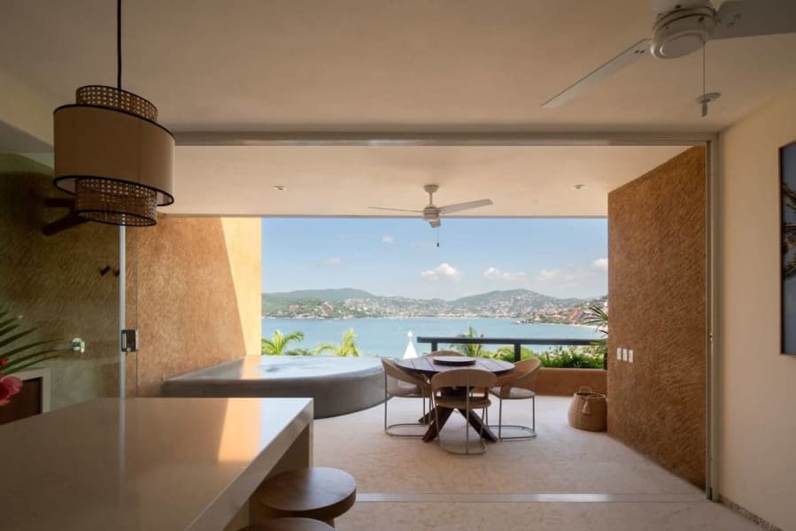 Luxury Beachfront Condo with Terrace Jacuzzi 2