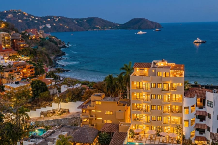 Luxury Penthouse at Aura del Mar 5