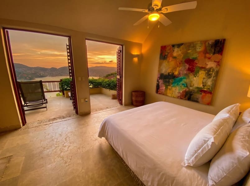 Luxury Home with Breathtaking Views in Zihuatanejo 3