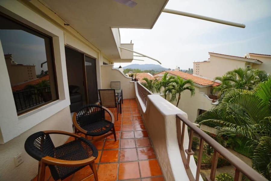 Luxury Condo Overlooking Marina in Ixtapa 5