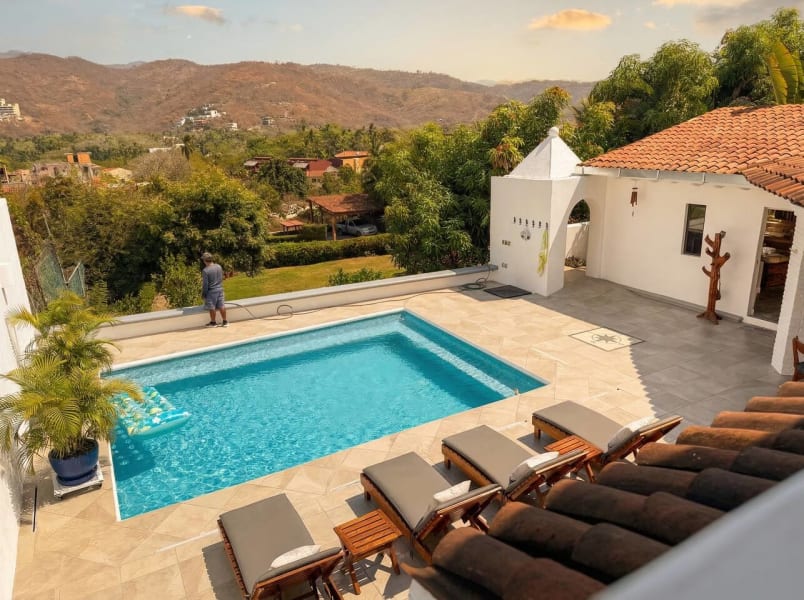 Overlooking Villa in Punta Marina at Playa La Ropa 1