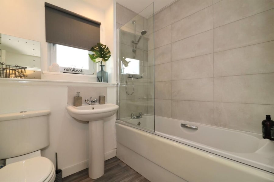 Signature - Belvidere House - Fully Licenced 3