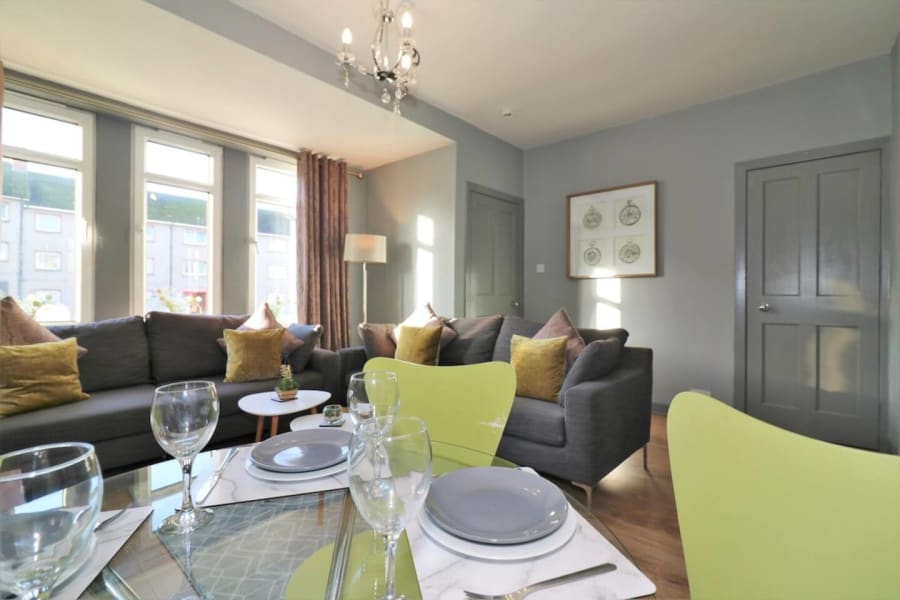 Signature Burnbank House - Hamilton - Licenced 3