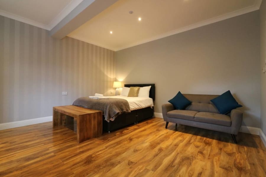 Signature Linden Cottage Room 1 - Airdrie 3