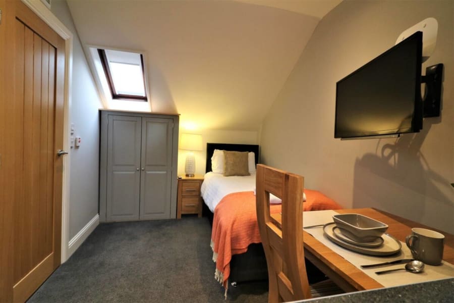 Signature Linden Cottage Room 4 - Airdrie 4