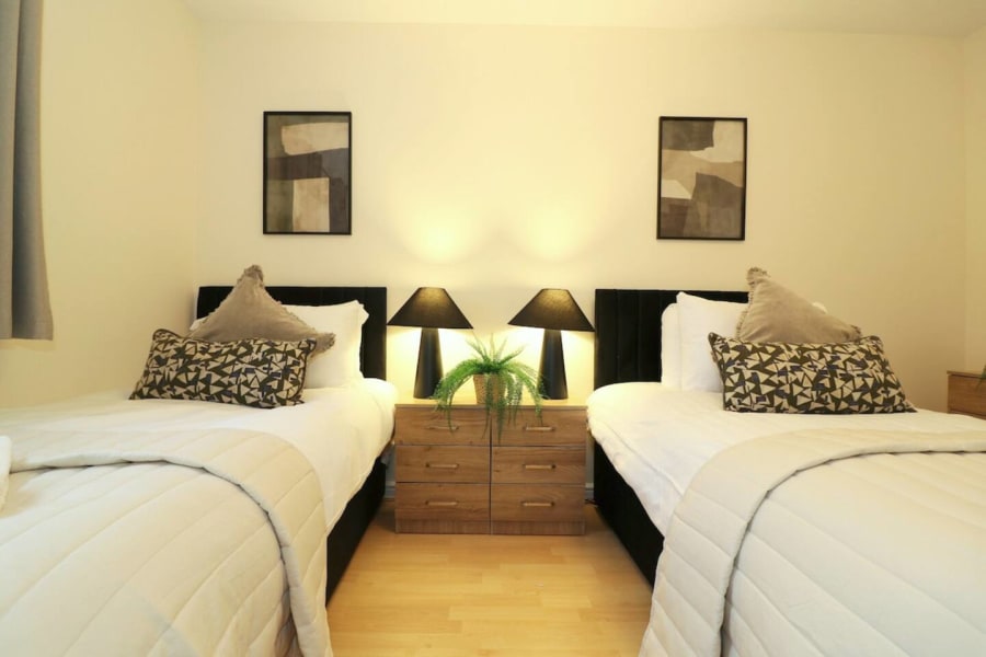 Signature - Summerhill House - Glasgow 4