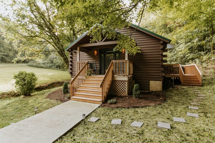Evergreen Hideaway cabin photo 25
