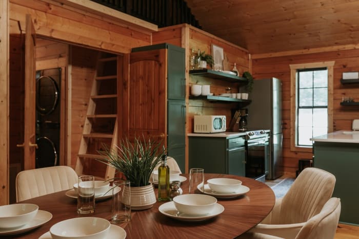 Evergreen Hideaway cabin photo 34
