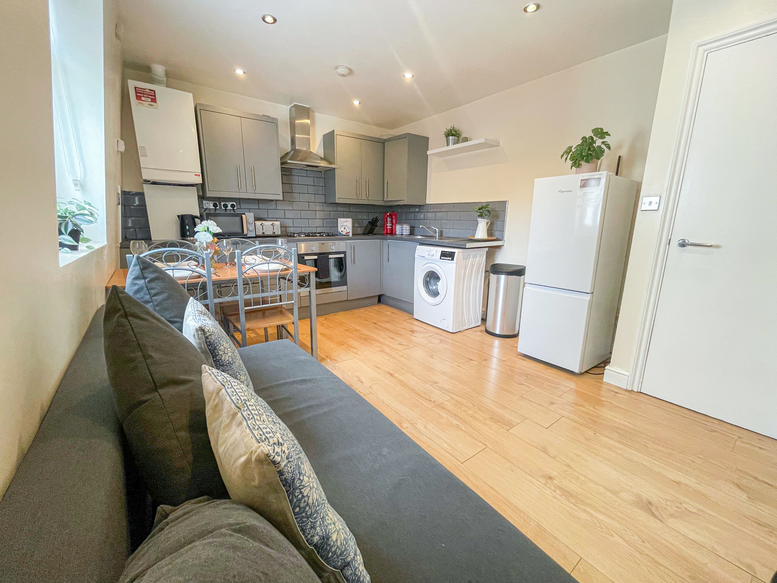 Aldgate · 3-bed interior