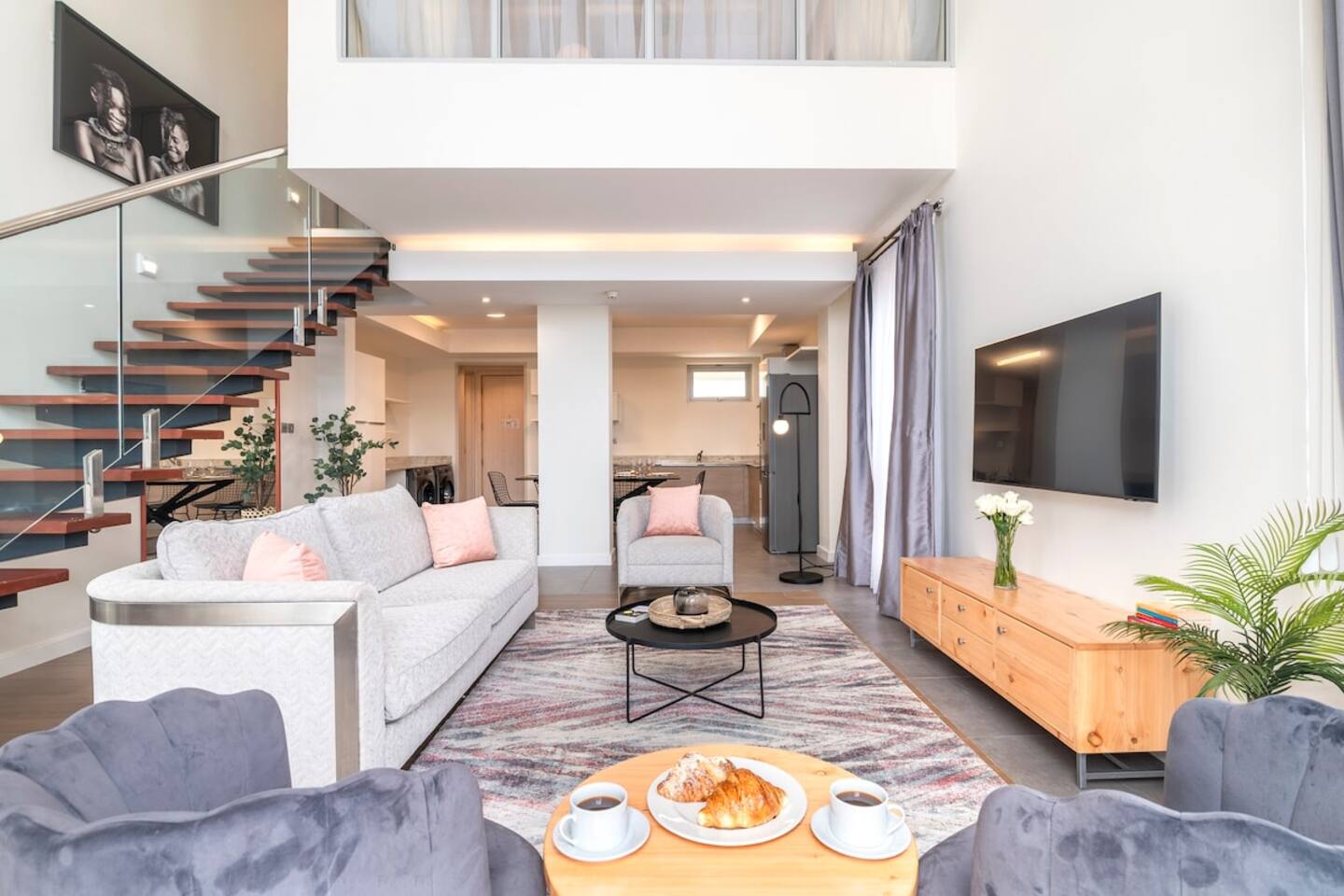 Capital White Mischief 3bed by YourHost