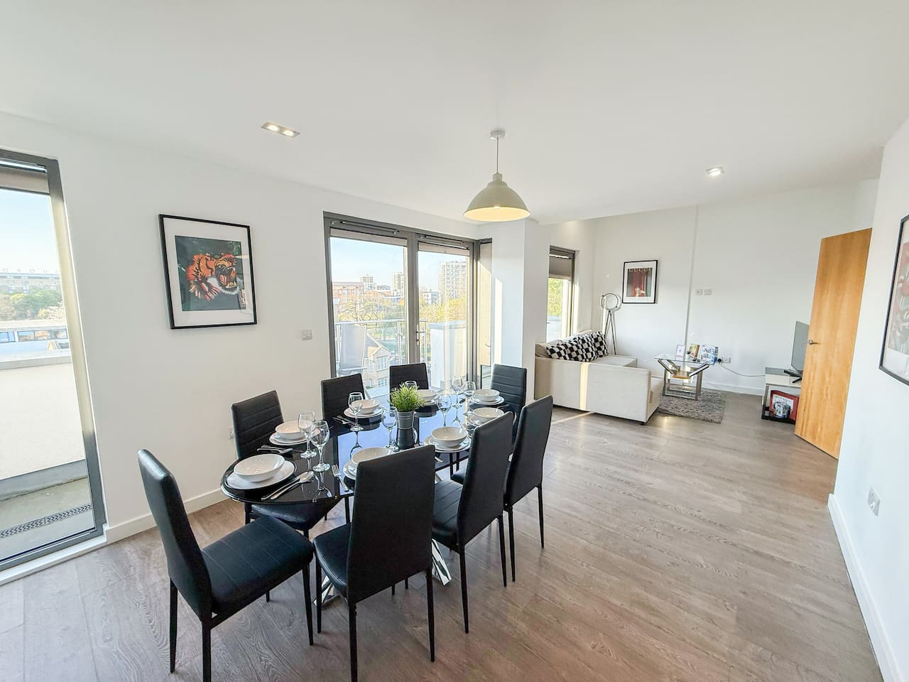 Hoxton Flat 8 · 3-bed interior