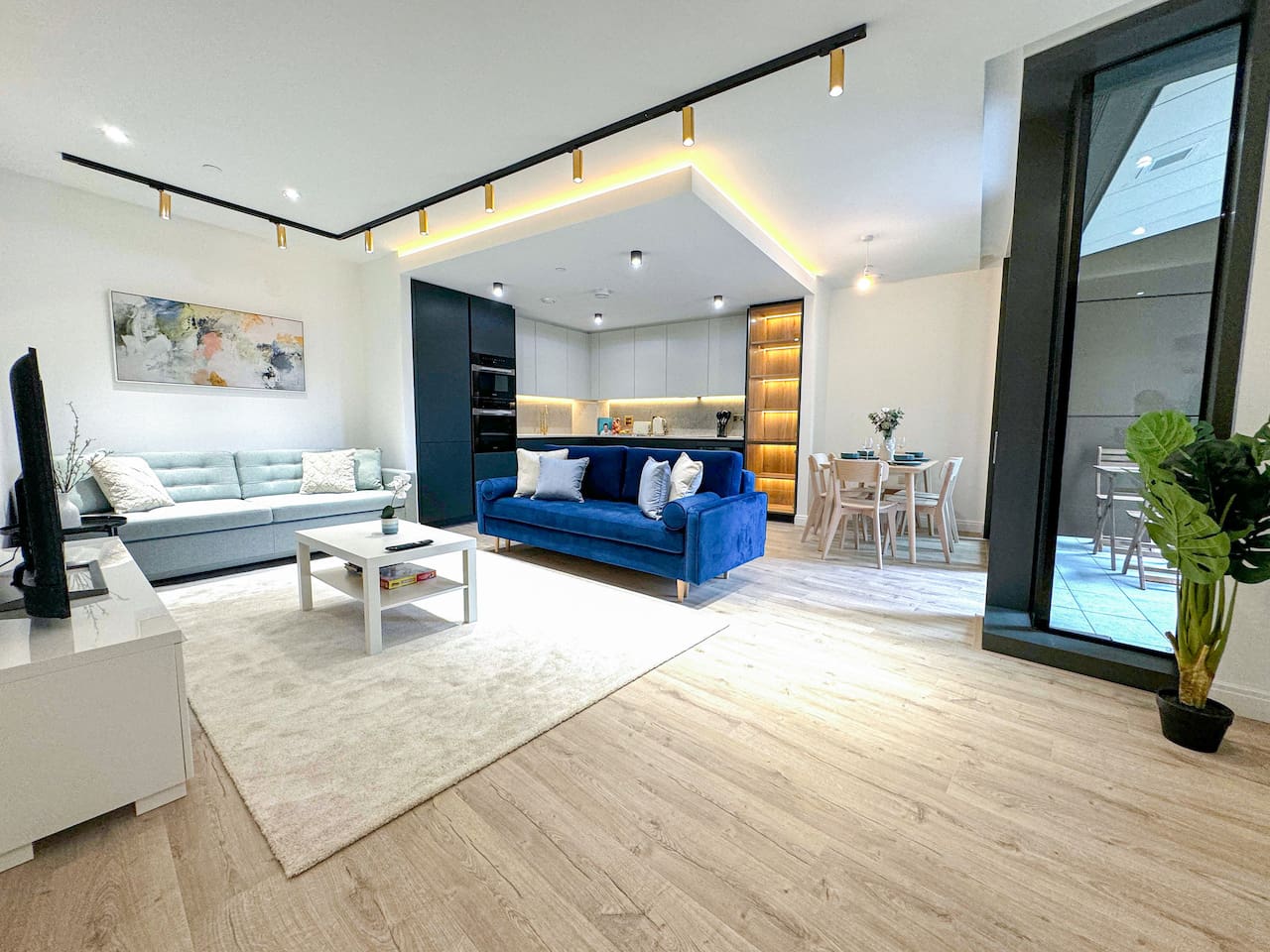 Farringdon · 2-bed interior