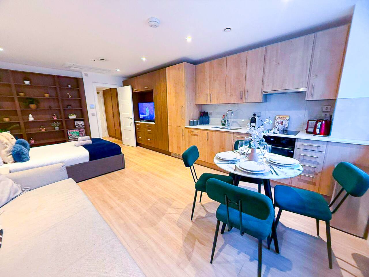 Regent's Flat N · 1-bed interior