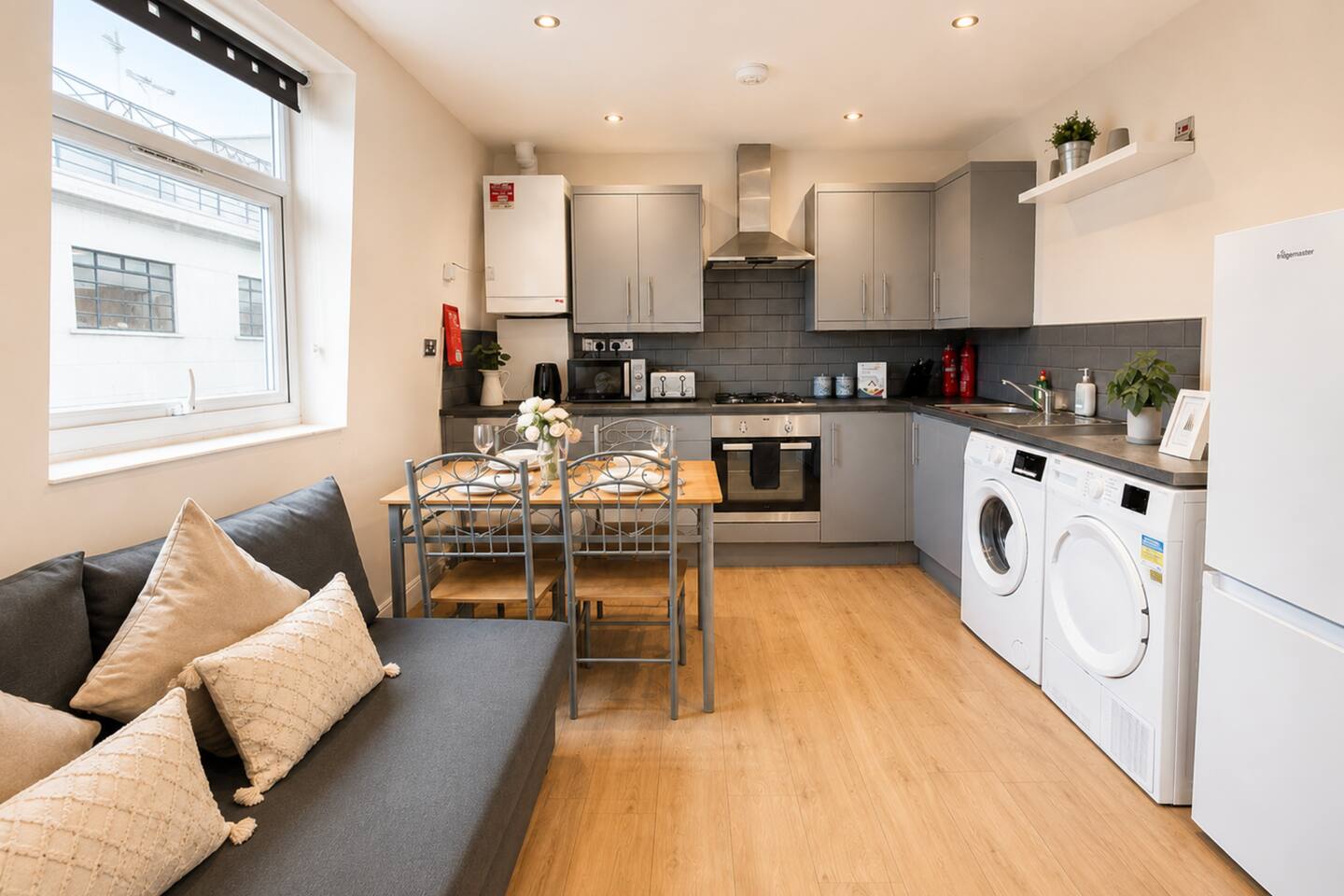 Aldgate · 3-bed interior