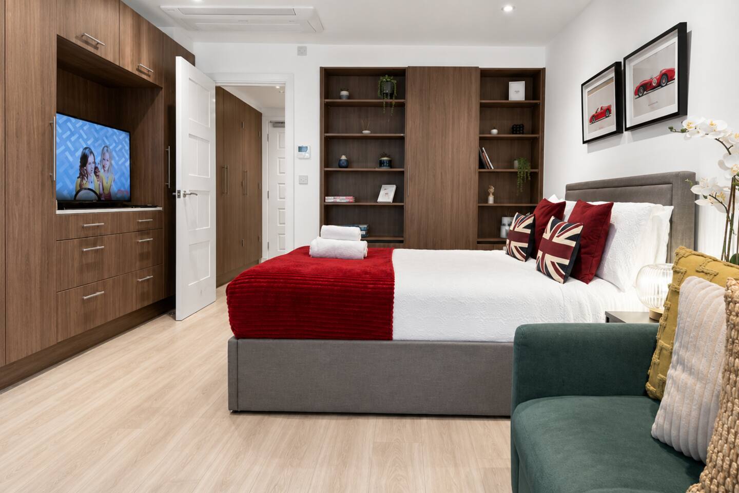 Regent's Flat M · 1-bed interior