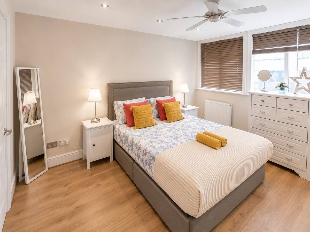Kensington · 1-bed interior