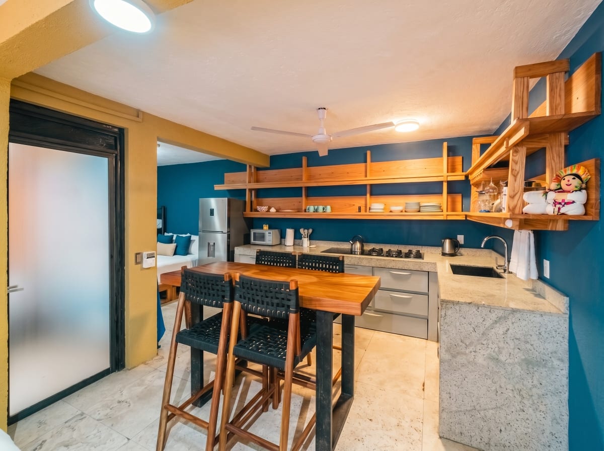 Pool Level Owner Suite gallery thumbnail 4