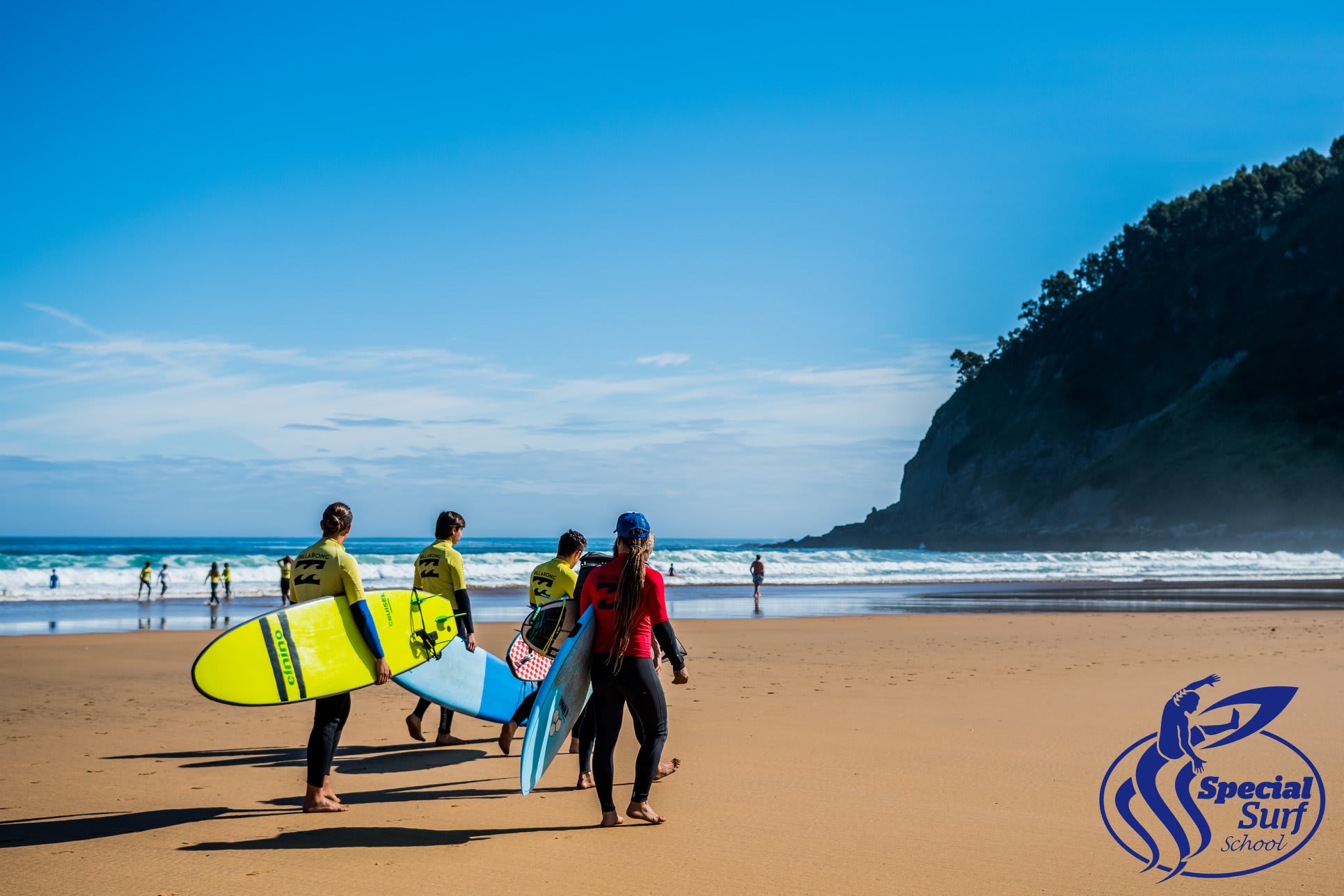Padang Padang Surf Camp