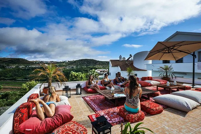 Rapture Surfcamp Ericeira - Coxos Villa