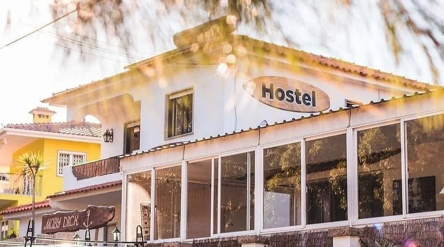 Moby Dick Lodge - Surf Camp in Portugal