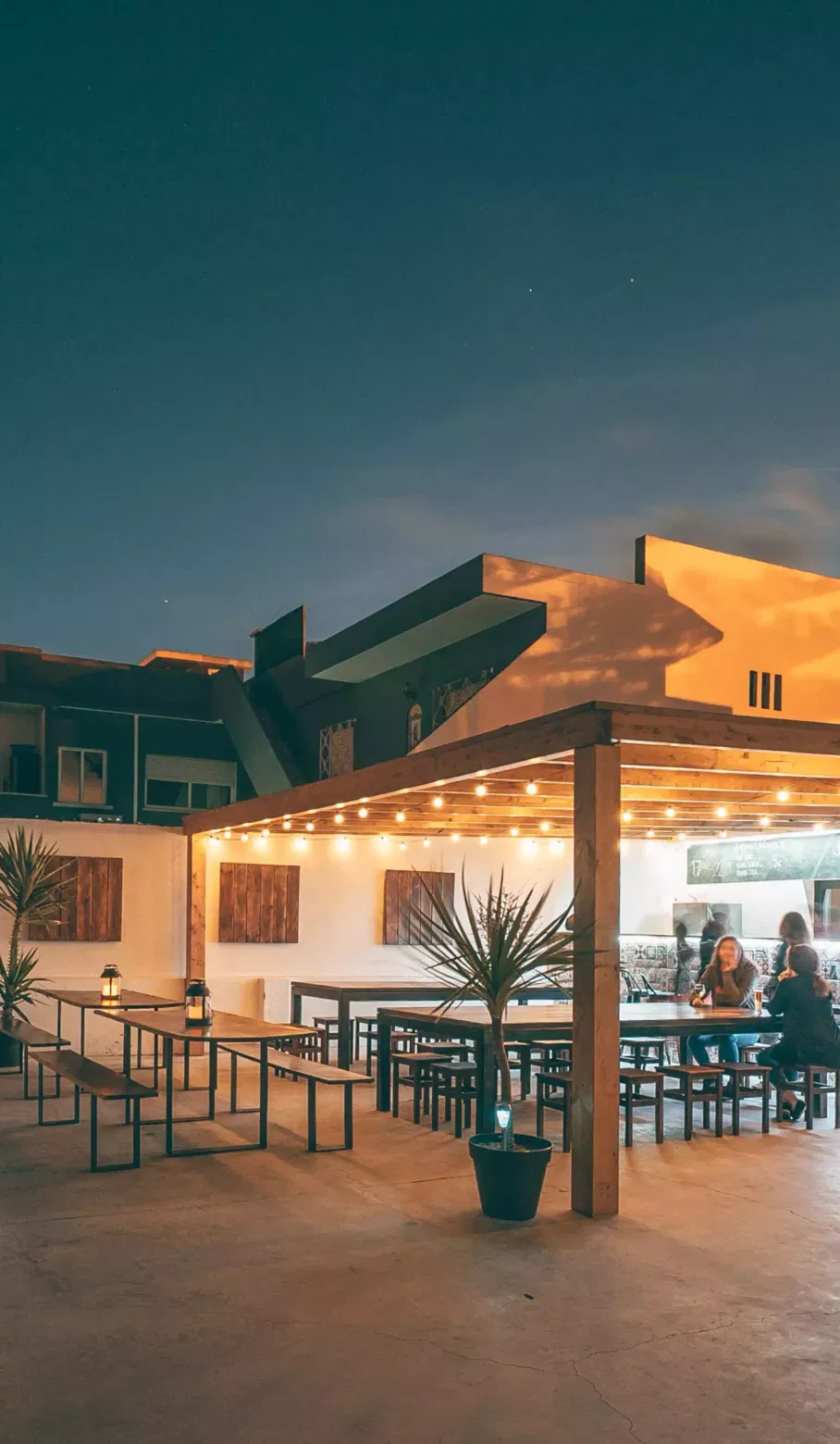 Puresurfcamps - Surfcamp Portugal, Caparica Surfhouse - Surf Camp in Portugal