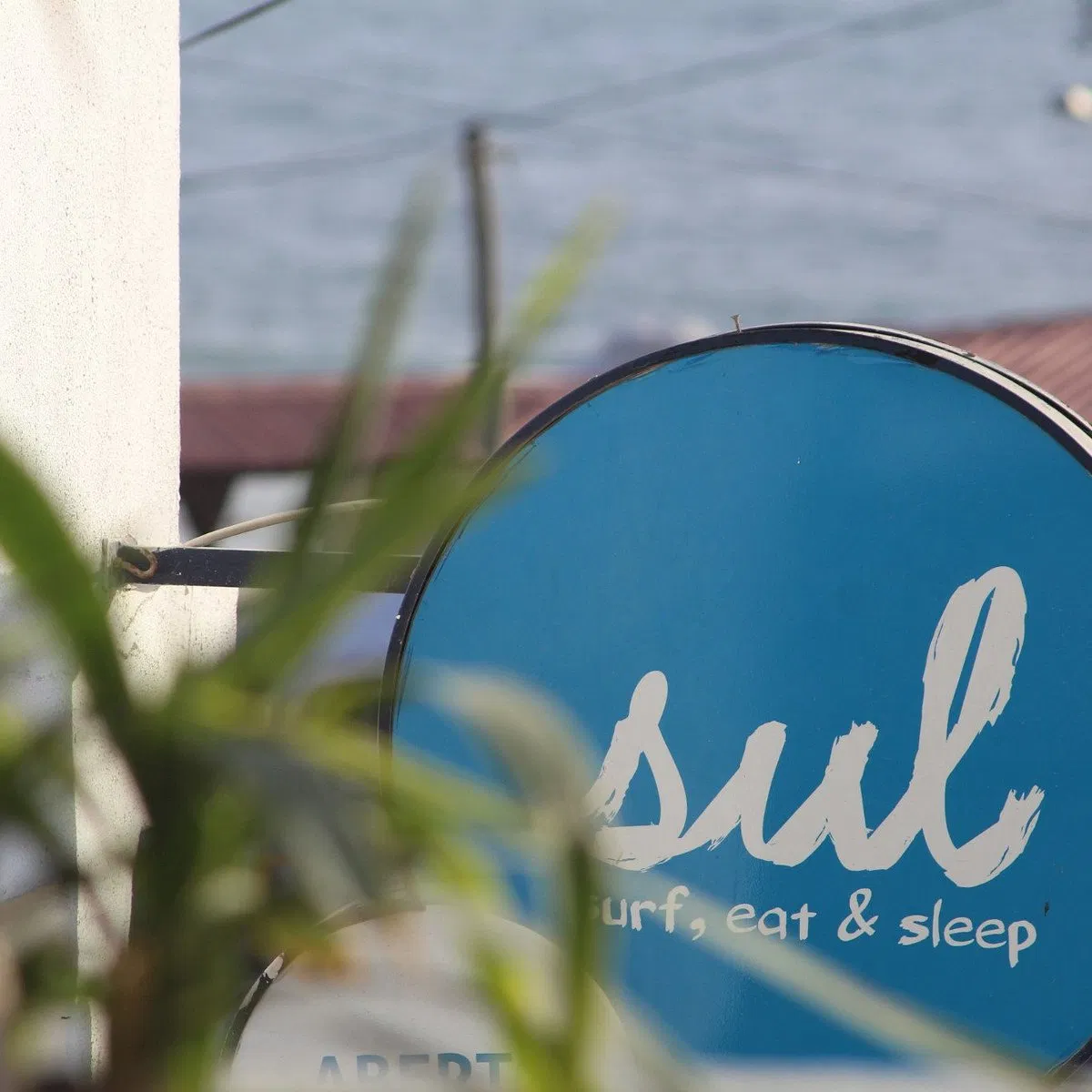 Sul Surf Eat & Sleep Logo