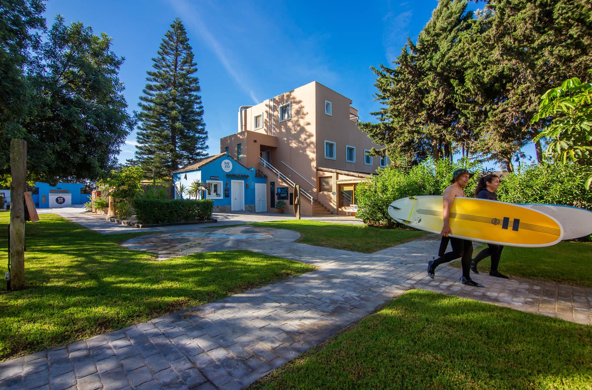 NEXO Surfhouse El Palmar surf camp