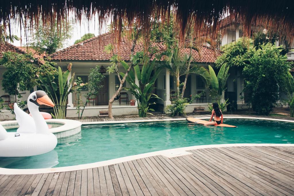 Endless Summer Surf HiTide House surf camp