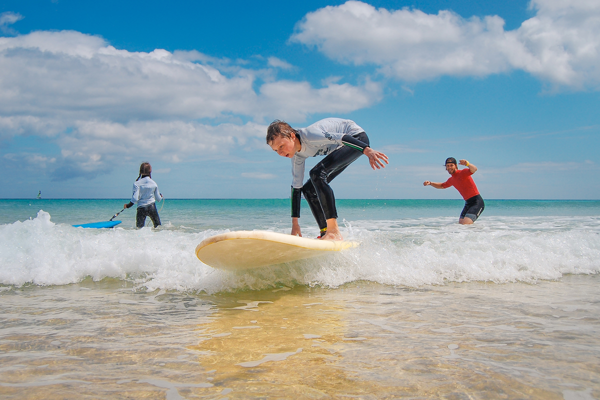 OTRO MODO Family Surfcamp Fuerteventura surf camp