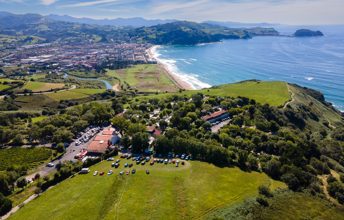 Puresurfcamps Zarautz surf camp