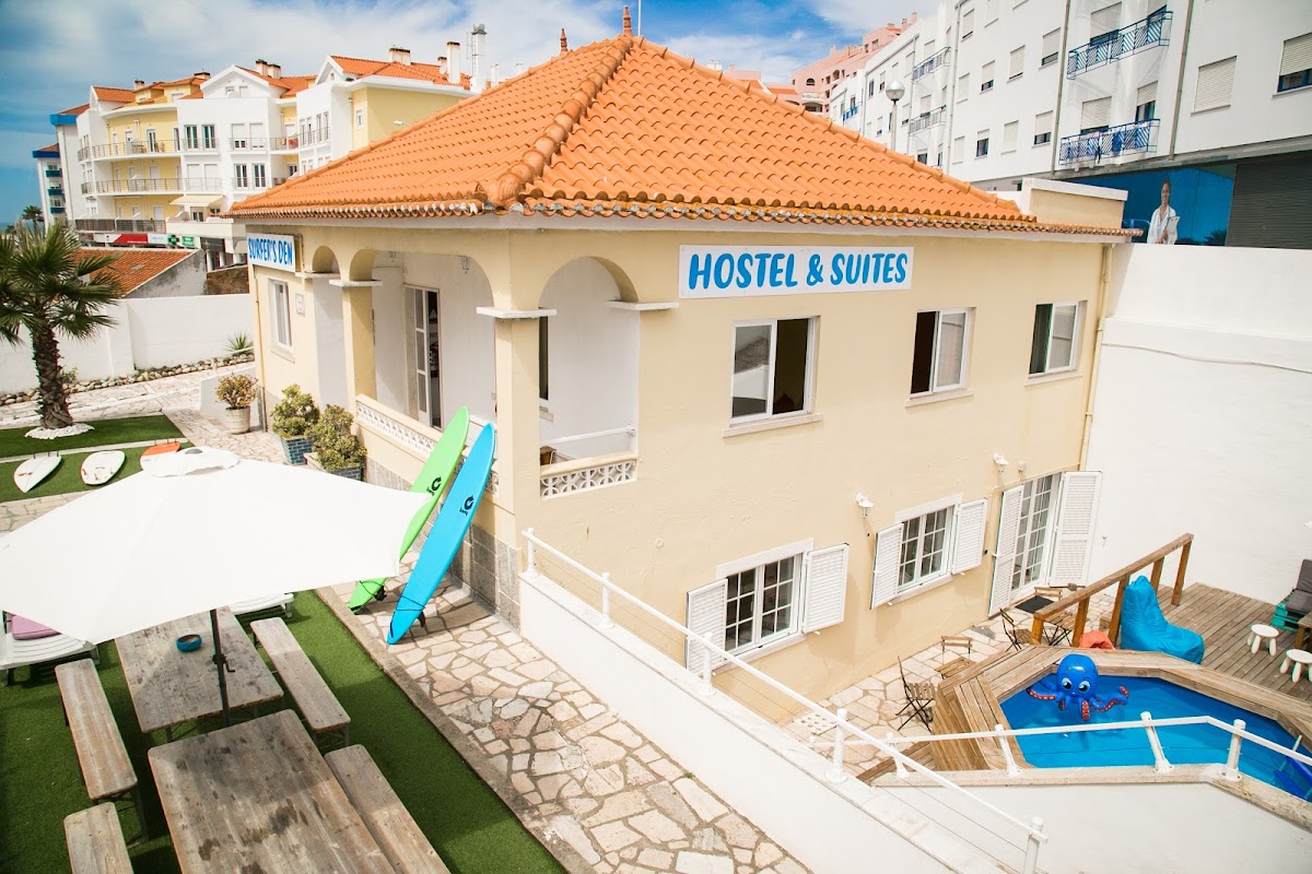 Surfer's Den Ericeira - Surf Camp in Portugal