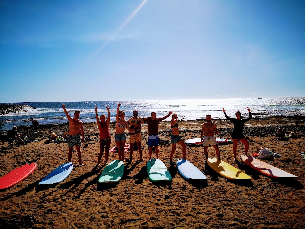 Twin Fin Surf Camp