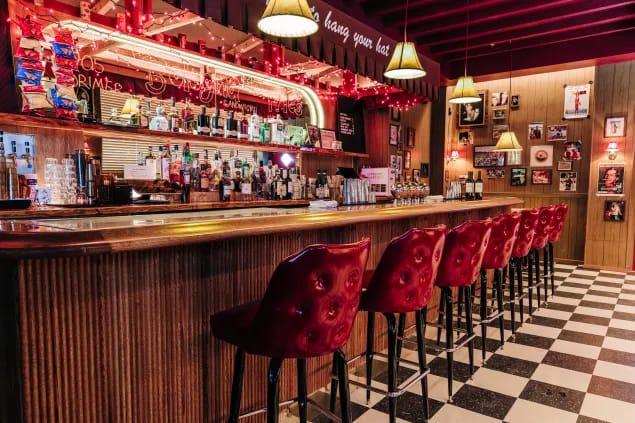Ray's Hometown Bar BK