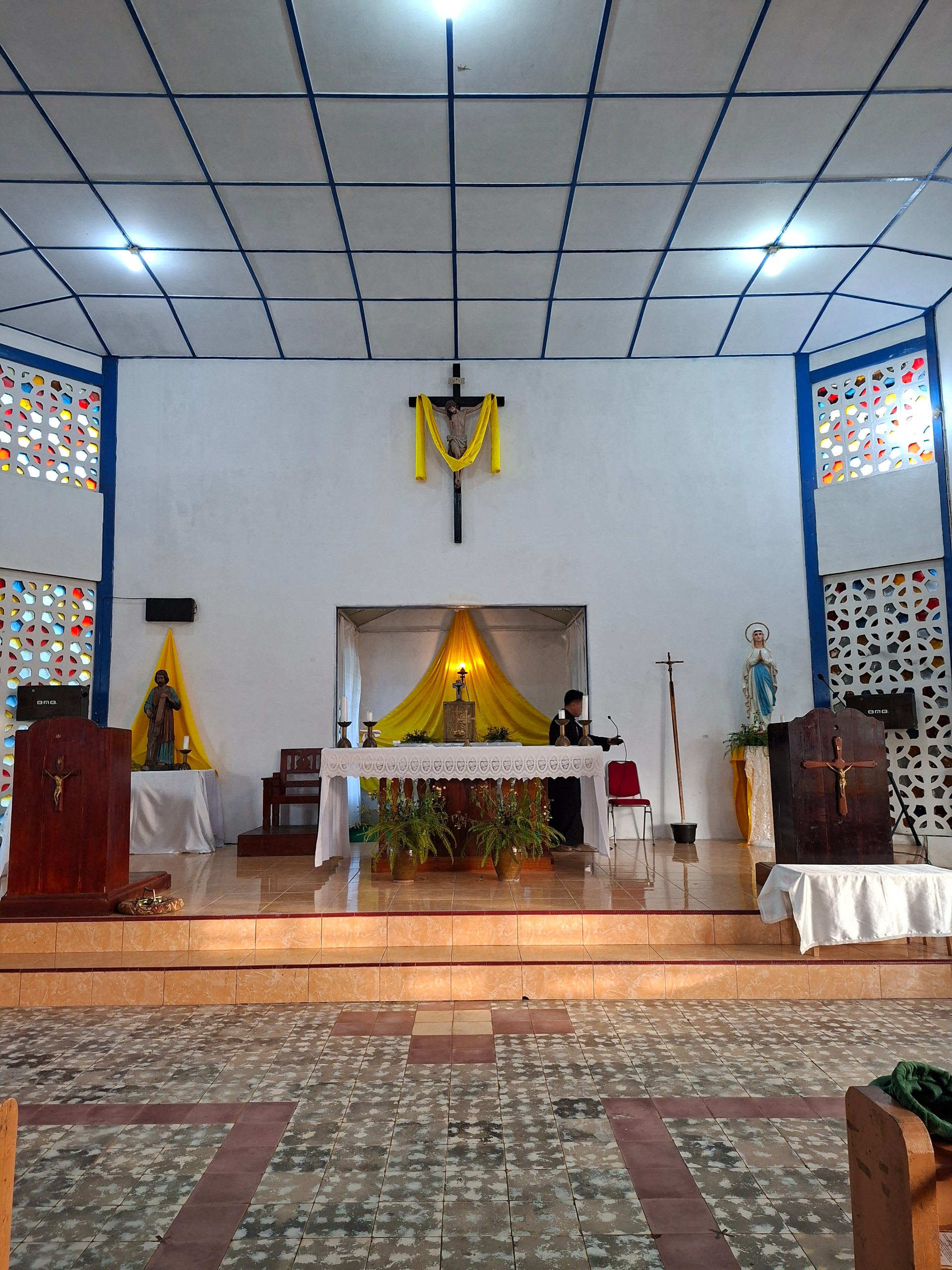 Tampak Dalam Gedung Gereja