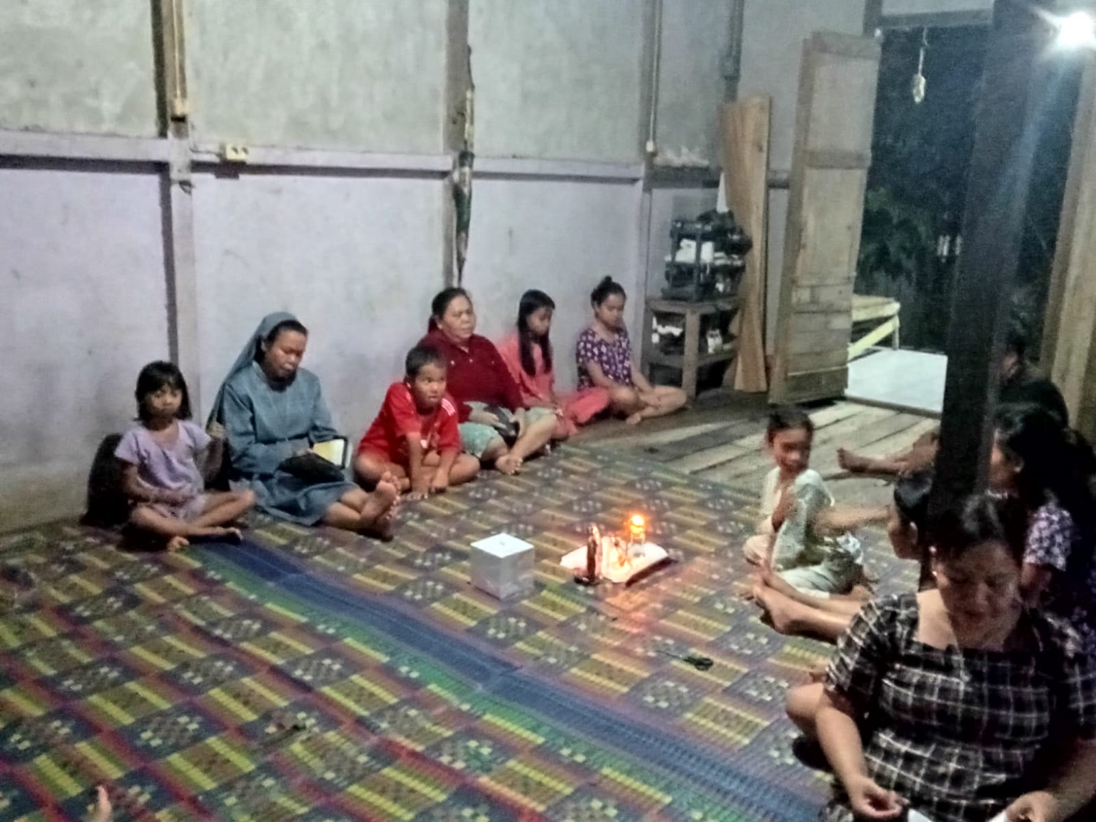 Umat Kring 2/2 St. Gabriel Gelar Doa Rosario Bersama - Foto 2