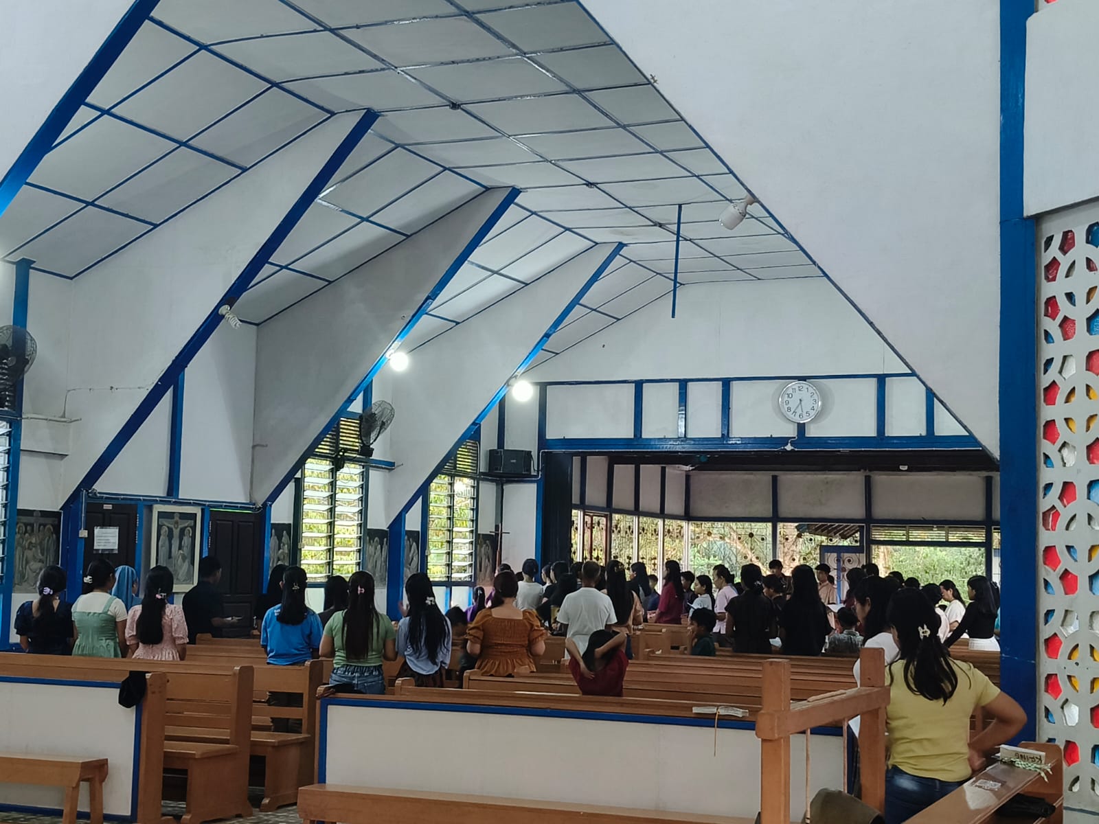 Umat Ikuti Jalan Salib dan Misa Setiap Jumat Masa Prapaskah - Foto 2