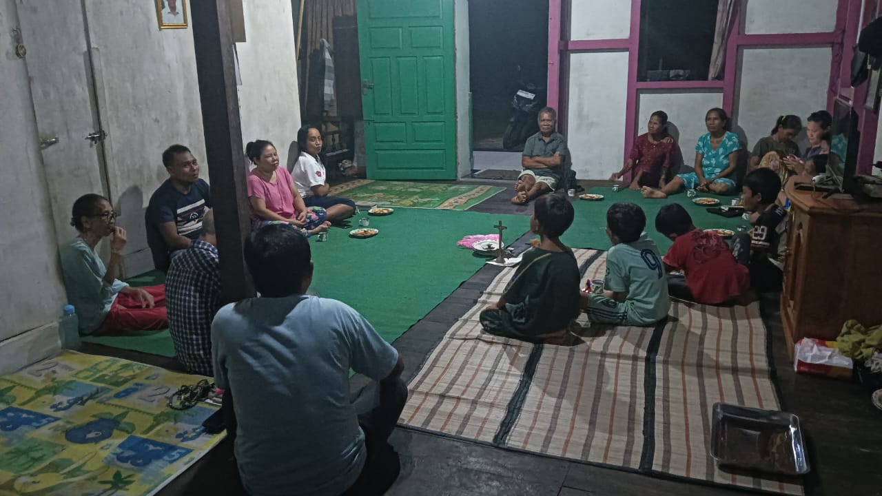 Doa Rosario Bersama di Kring 2 Stasi Mariangin - Foto 4