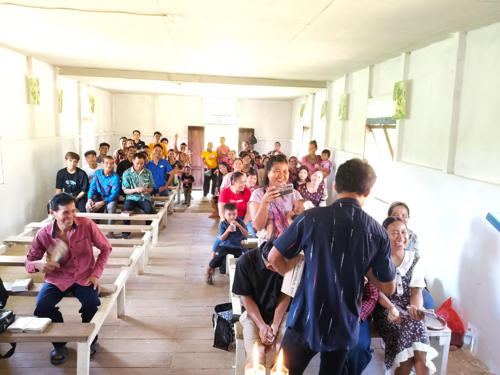 Pelayanan Pastoral dan Pertemuan Umat di Stasi Santo Vinsensius Maria Strambi Riam Perupuk - Foto 11