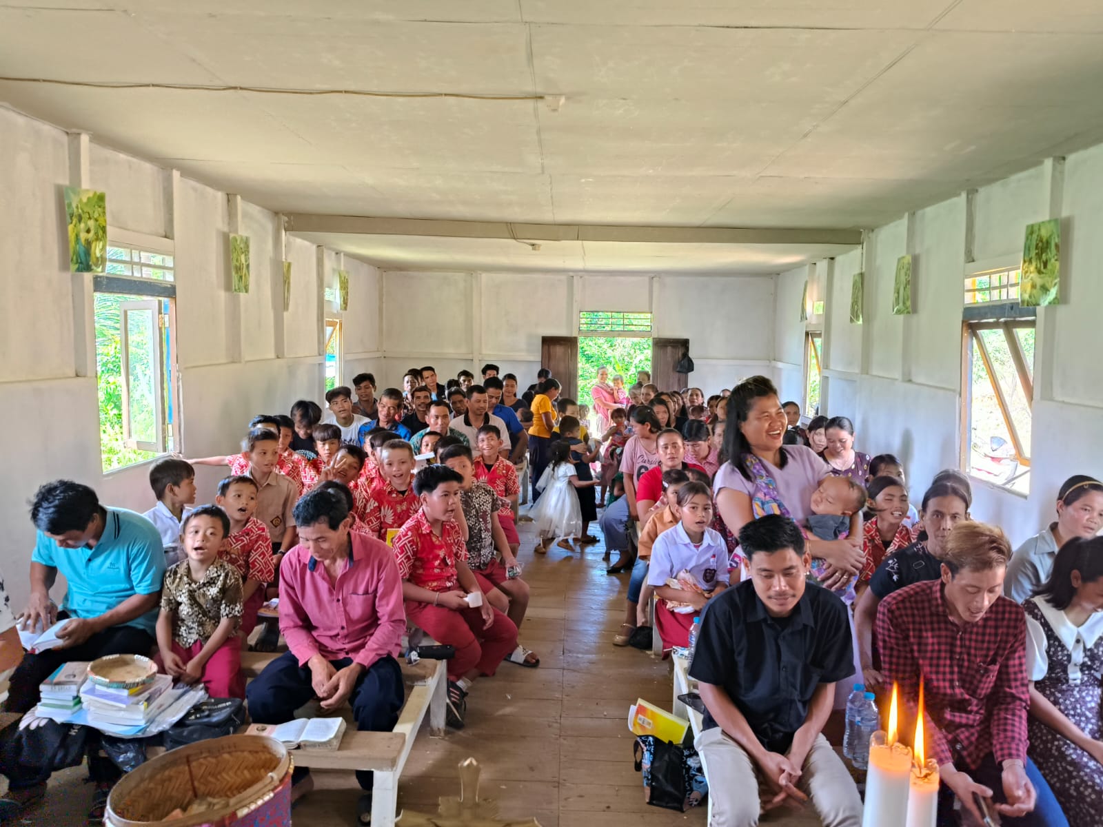 Pelayanan Pastoral dan Pertemuan Umat di Stasi Santo Vinsensius Maria Strambi Riam Perupuk - Foto 8