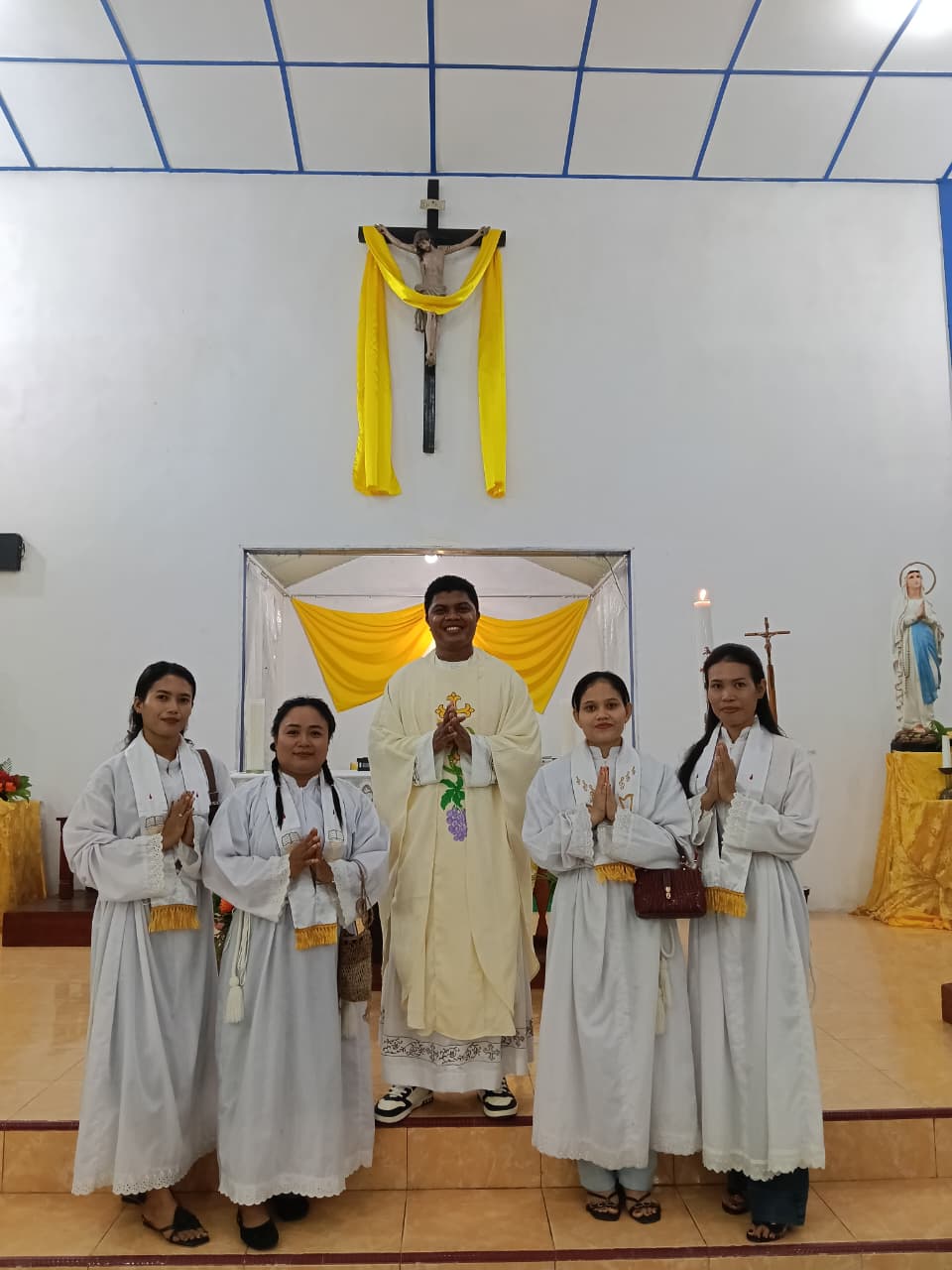 Pelayanan Liturgi Penuh Semangat di Misa 16 Mei 2026 - Foto 3
