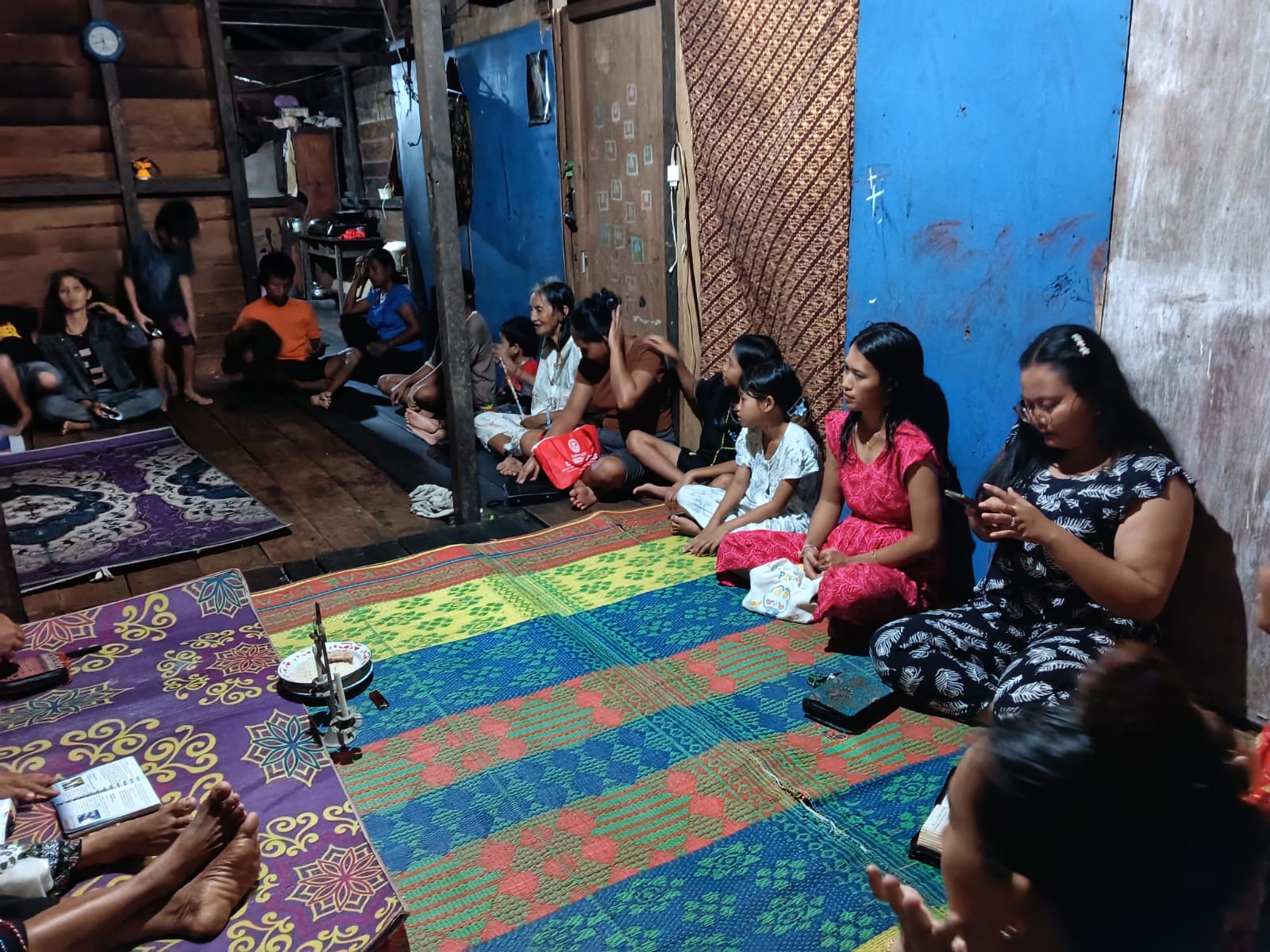 Doa Rosario Bersama di Kring 2 Stasi Sengkuang, Kring Santo Yosef, dan Kring Santa Monika - Foto 2