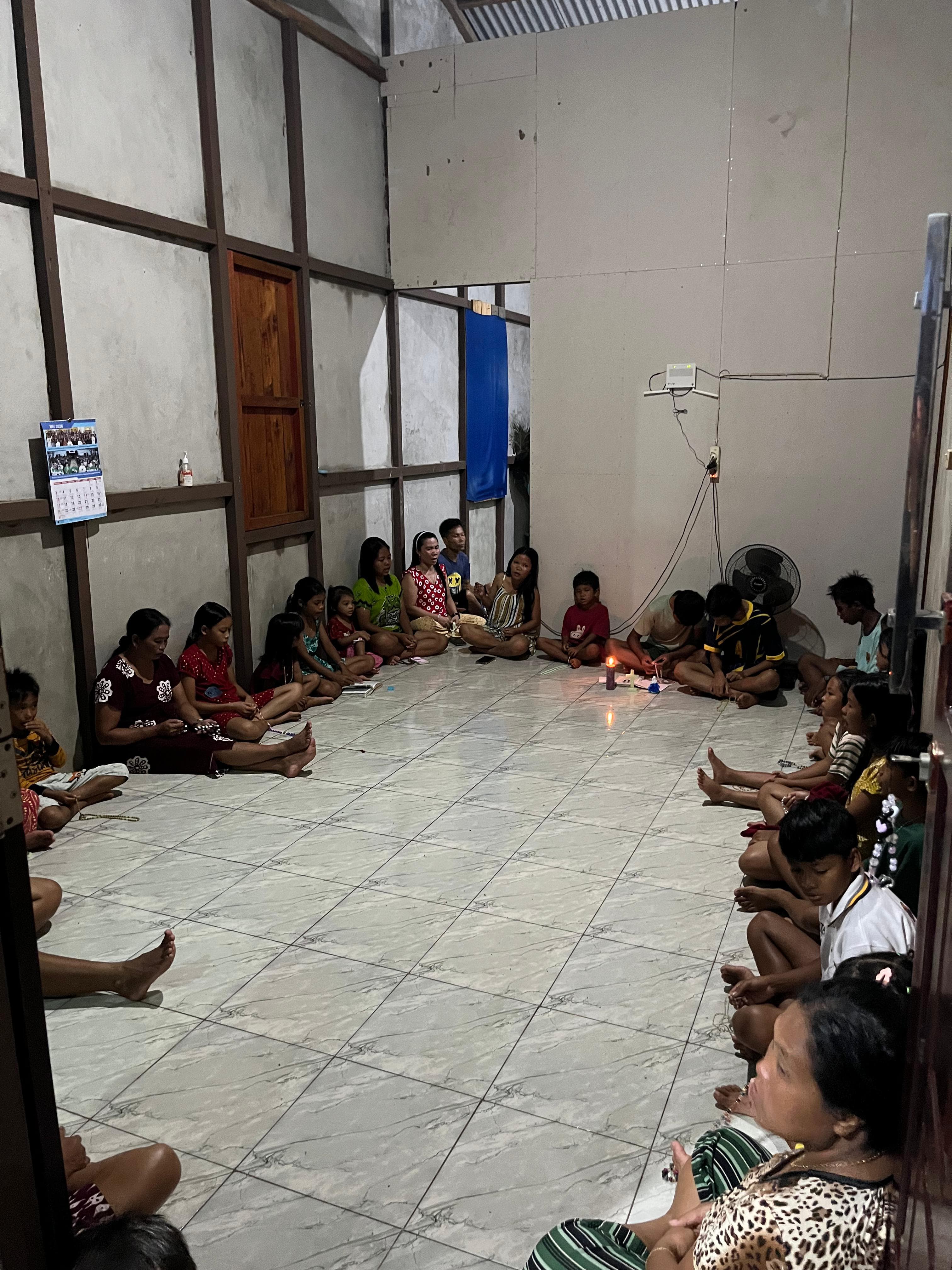 Doa Rosario Bersama di Kring 2 Stasi Sengkuang, Kring Santo Yosef, dan Kring Santa Monika - Foto 5