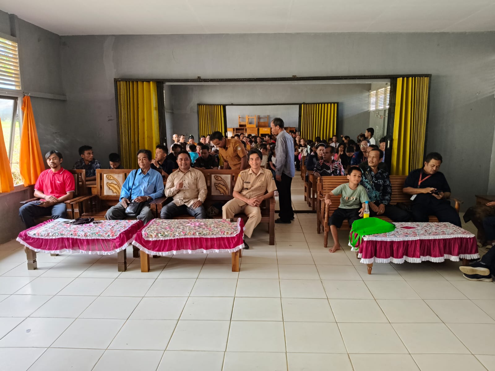 Gereja dan Dunia Pendidikan Bersinergi dalam Pelepasan Siswa Kelas VI SDN 01 Hulu Sungai - Foto 8