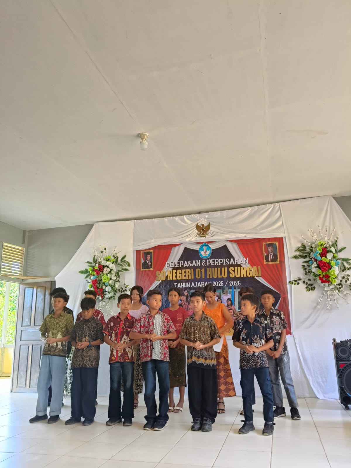 Gereja dan Dunia Pendidikan Bersinergi dalam Pelepasan Siswa Kelas VI SDN 01 Hulu Sungai - Foto 7