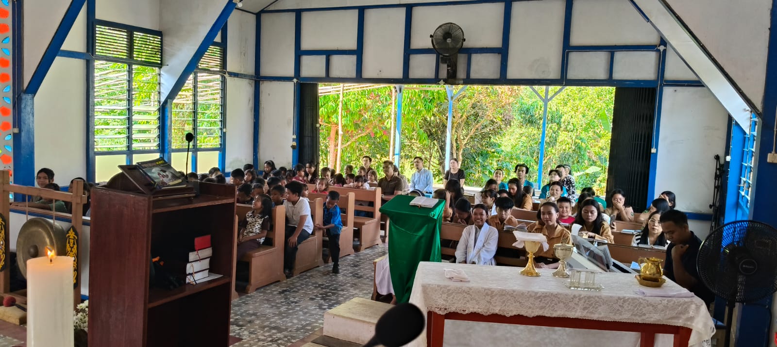 Misa Syukur Pembukaan Tahun Ajaran Baru 2026/2027 di Pusat Paroki Salib Suci Menyumbung - Foto 4