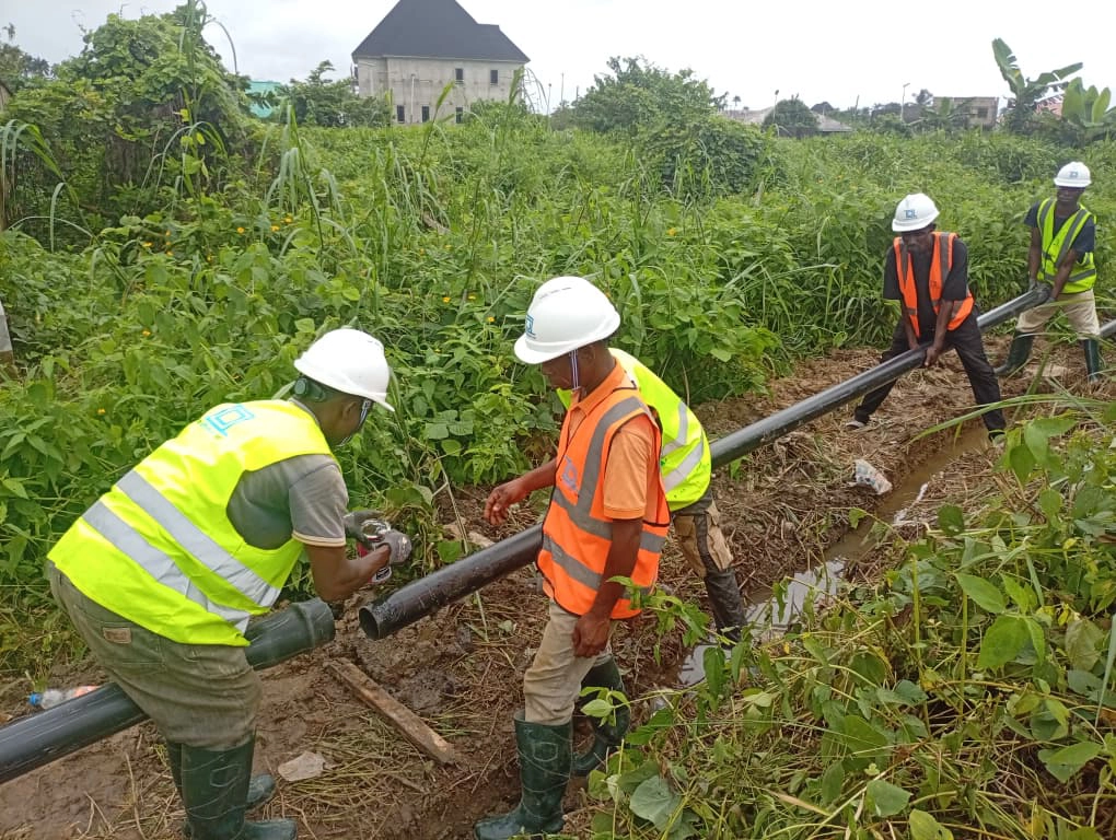 Community Water Project - Bayelsa State This transformative initiative delivers clean, solar-powered water to the Polaku and Koroama communities in Bayelsa State. Designed and executed by The Offshore Lab, the project includes solar pumping systems, treatment facilities, and a reticulated pipeline network that provides sustainable access to safe water in areas long impacted by pollution and poor infrastructure.